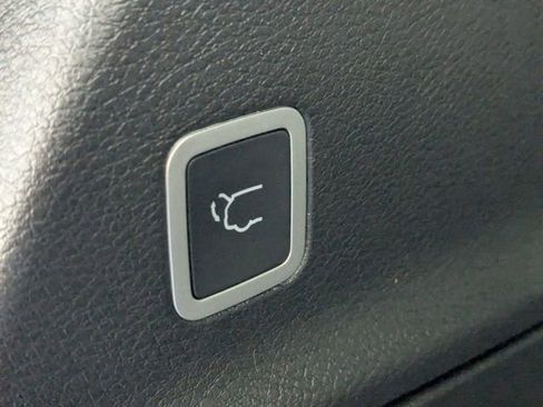 New 2026 Chrysler Pacifica Select w/ S Appearance Package image 30