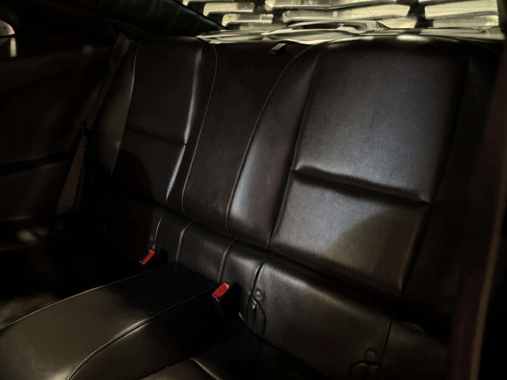 Used 2010 Chevrolet Camaro SS RWD image 19