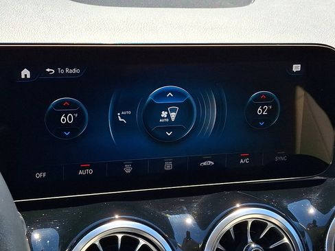 Certified 2023 Mercedes-Benz GLA 250 4MATIC image 18