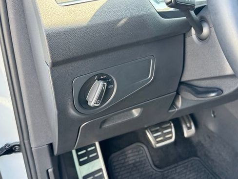 Certified 2023 Volkswagen Tiguan SE R-Line AWD/4WD image 35