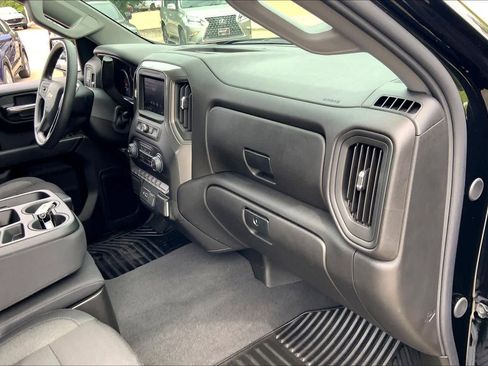 Used 2026 Chevrolet Silverado 1500 Custom w/ Turbomax Blackout Package RWD image 19