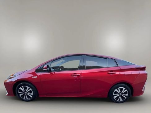 Used 2018 Toyota Prius Prime Premium FWD image 8