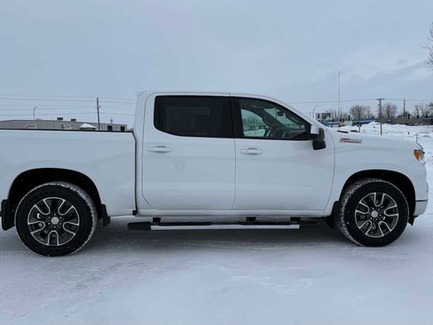 Used 2024 Chevrolet Silverado 1500 LT AWD/4WD image 3