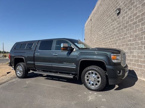 Used 2017 GMC Sierra 2500 Denali w/ Duramax Plus Package image 1