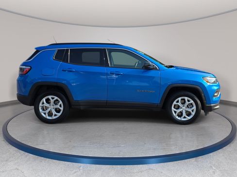 Certified 2024 Jeep Compass Latitude AWD/4WD image 4