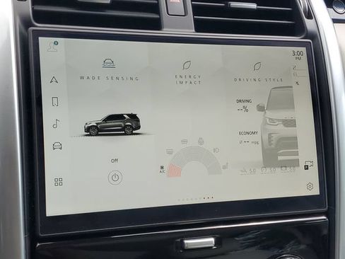 Certified 2025 Land Rover Discovery S AWD/4WD image 27