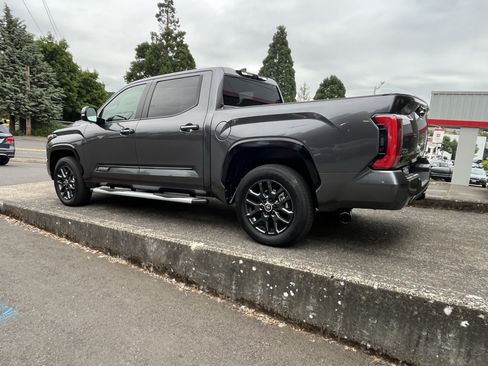 Used 2024 Toyota Tundra Platinum AWD/4WD image 5