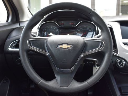 Used 2017 Chevrolet Cruze LS image 25