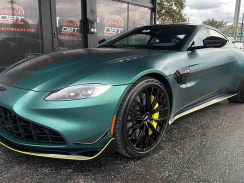 Used 2022 Aston Martin V8 Vantage Coupe image 1