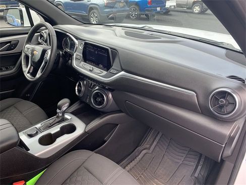 Used 2022 Chevrolet Blazer LT image 28
