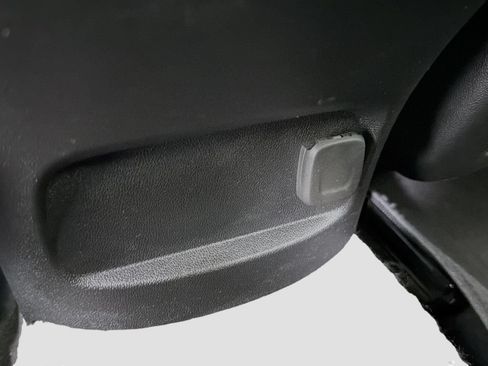 Used 2024 Chevrolet Malibu LT FWD image 30