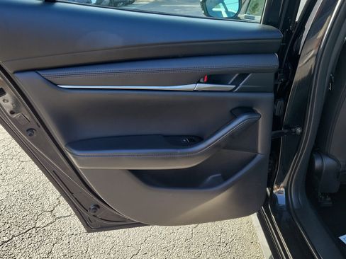 Used 2024 MAZDA MAZDA3 s FWD image 10