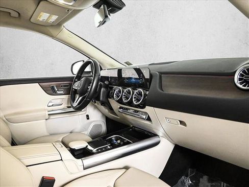 Used 2023 Mercedes-Benz GLA 250 4MATIC image 23