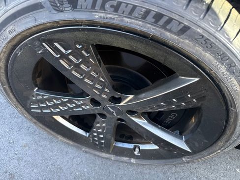 Used 2025 Genesis GV70 3.5T Sport w/ Sport Prestige Package image 9