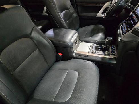 Used 2019 Toyota Land Cruiser AWD/4WD image 26