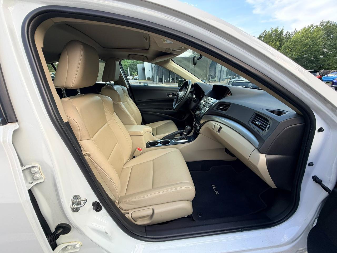 Used 2018 Acura ILX FWD image 15