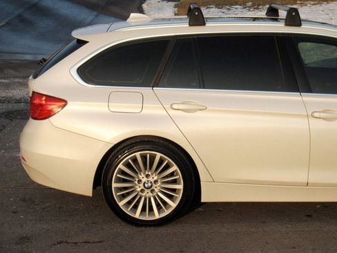 Used 2015 BMW 328i xDrive Wagon image 12