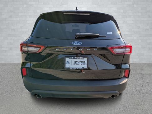 Used 2025 Ford Escape ST-Line image 6