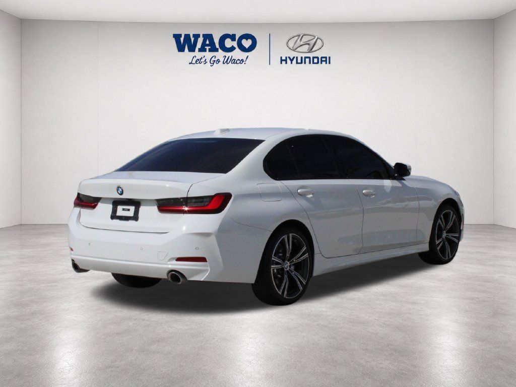 Used 2023 BMW 330i Sedan w/ Driving Assistance Package RWD image 10