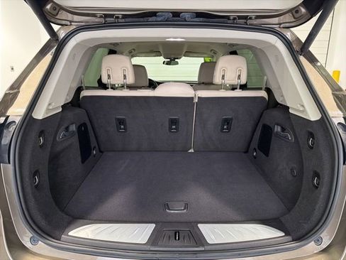 Used 2019 Buick Envision Essence image 29
