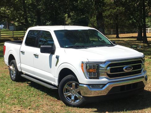 Used 2021 Ford F150 XLT w/ Equipment Group 302A High RWD image 8