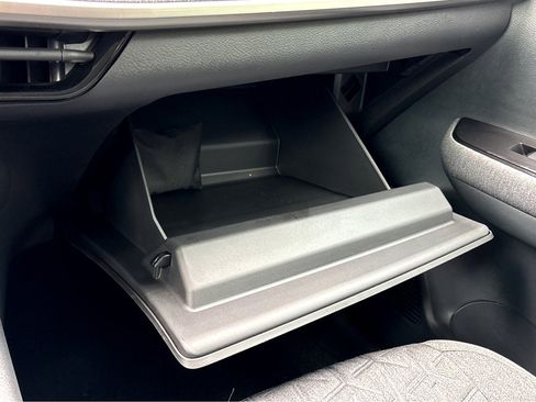 New 2026 Nissan Kicks SV image 18