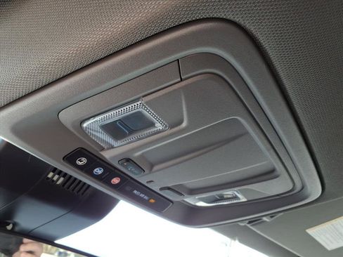 Used 2023 Chevrolet Silverado 1500 LT image 28