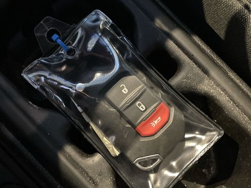 Used 2024 Jeep Wrangler Sport S image 39