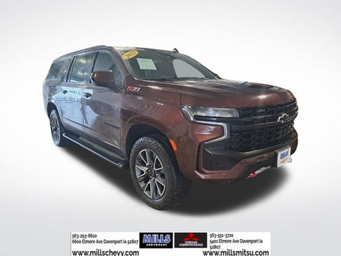 Used 2023 Chevrolet Suburban Z71 image 3