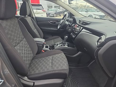 Used 2018 Nissan Rogue Sport SV w/ SV All-Weather Package image 24