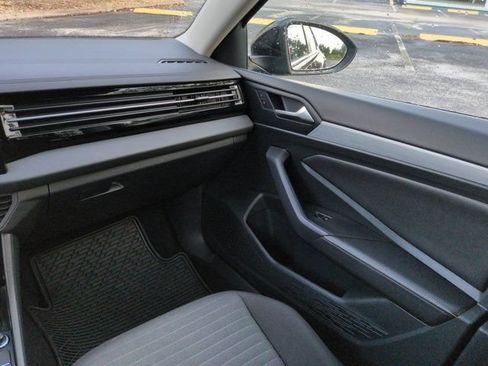 Used 2025 Volkswagen Jetta S FWD image 15