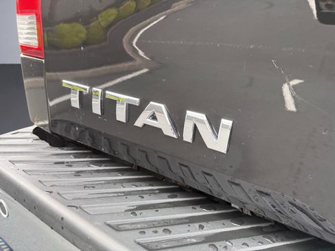 Used 2015 Nissan Titan SV w/ SV Value Truck Package AWD/4WD image 7