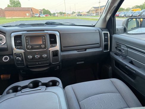Used 2021 RAM 1500 Classic SLT RWD image 24