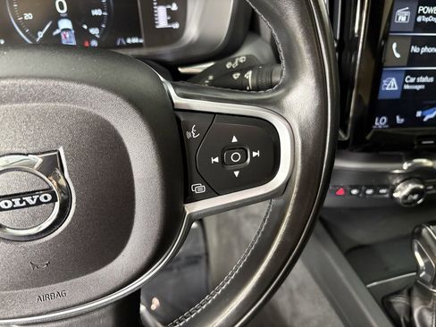 Used 2018 Volvo XC60 T6 Momentum w/ Vision Package image 22