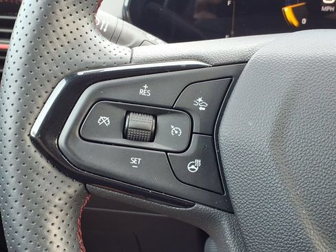 Used 2025 Chevrolet Trax RS w/ Driver Confidence Package FWD image 23