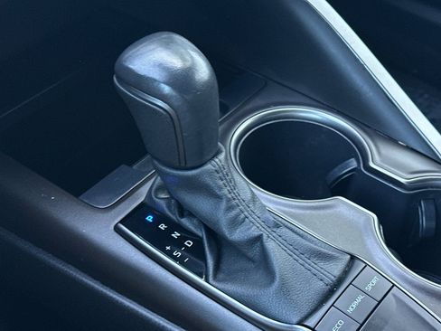 Used 2022 Toyota Camry SE w/ Carpet Mat Package (TMS) FWD image 26