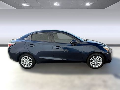Used 2017 Toyota Yaris iA image 7