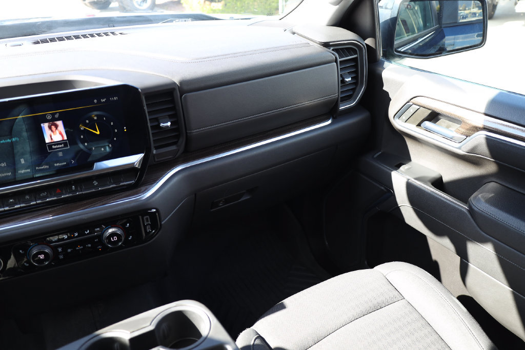 Used 2023 Chevrolet Silverado 1500 RST w/ Z71 Off-Road Package AWD/4WD image 20