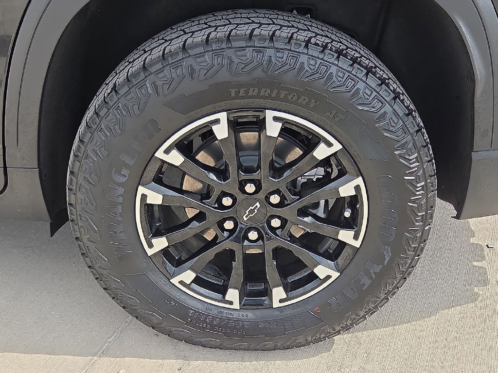 Used 2026 Chevrolet Traverse Z71 AWD/4WD image 11