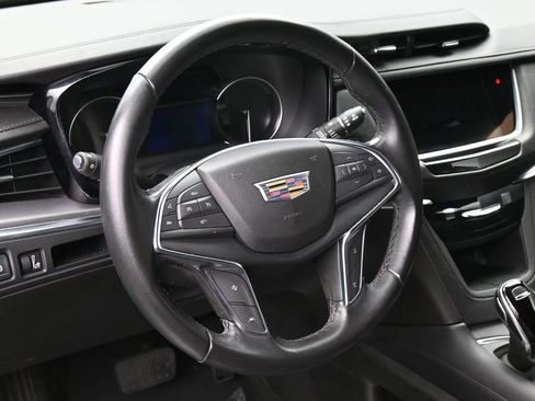 Used 2023 Cadillac XT5 Luxury FWD image 10