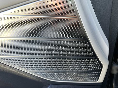 Used 2023 Hyundai Palisade Calligraphy image 25