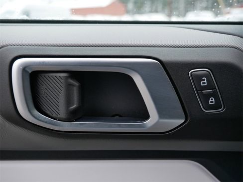 Certified 2024 Ford Bronco Black Diamond image 14