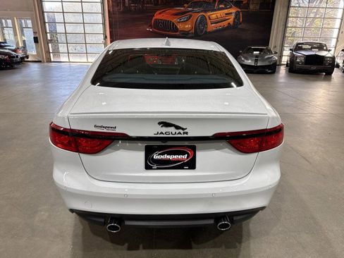 Used 2016 Jaguar XF R-Sport image 6