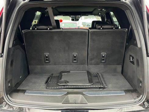 Used 2022 Cadillac Escalade Premium Luxury image 15