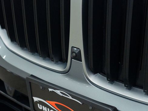 Used 2023 BMW X7 M60i image 14