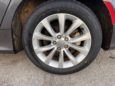 Used 2015 Chrysler 200 C w/ Navigation & Sound Group I FWD image 28