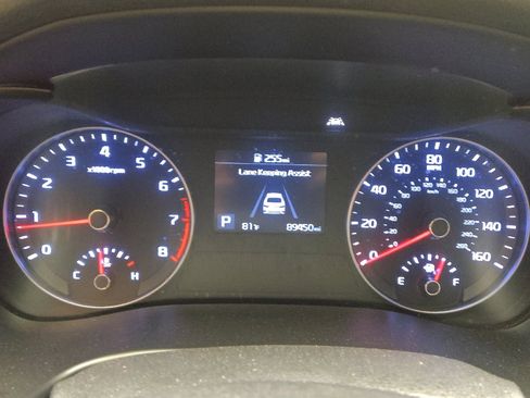 Used 2020 Kia Forte LXS FWD image 23