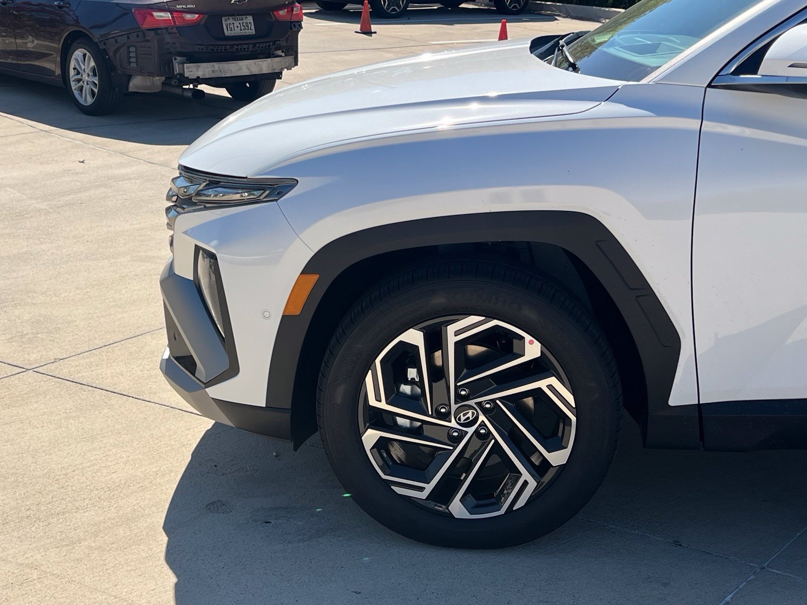 New 2026 Hyundai Tucson Limited FWD image 8