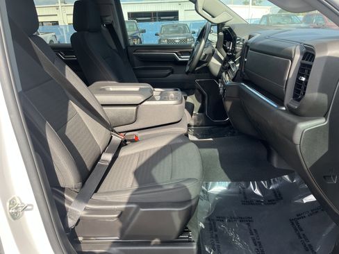 Used 2025 Chevrolet Silverado 1500 LT image 15