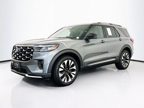 Used 2025 Ford Explorer Platinum w/ LUX Leather Package AWD/4WD image 3